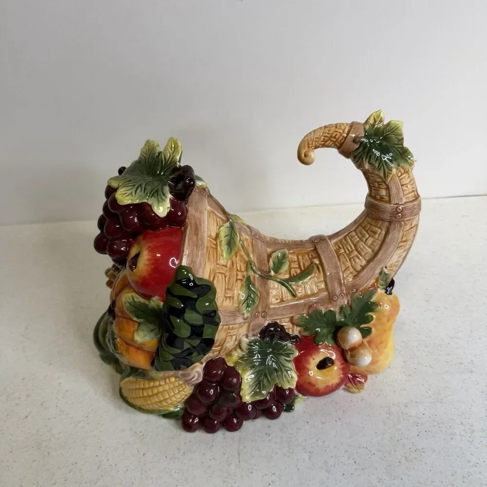 Fall Cornucopia Decor - Picture 3 of 7